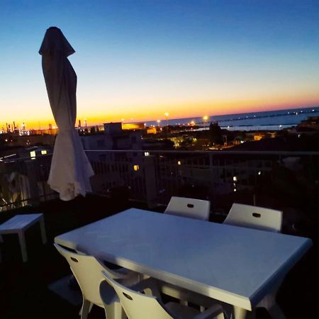 팔코나라마리티마 La Terrazza 아파트 외부 사진
